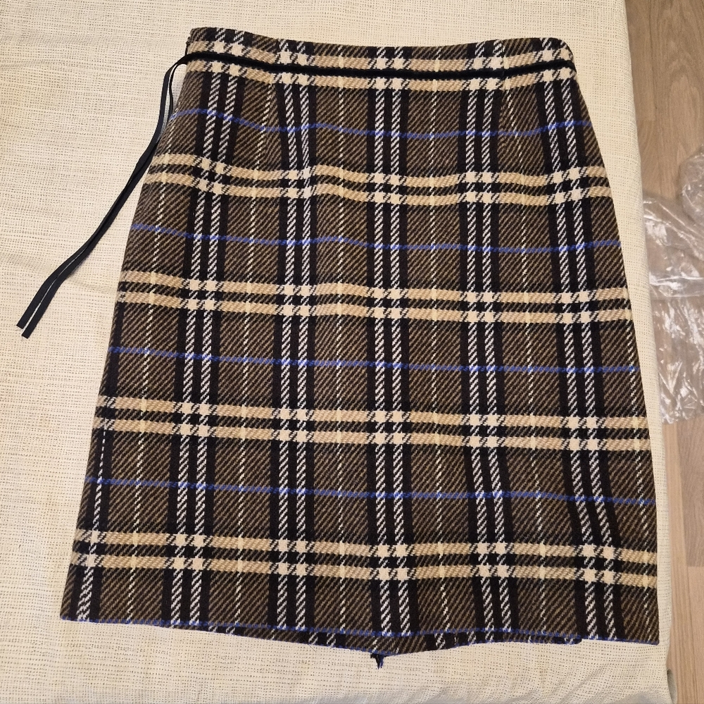 Authentic Burberry Brown and Black Plaid Wool Skirt